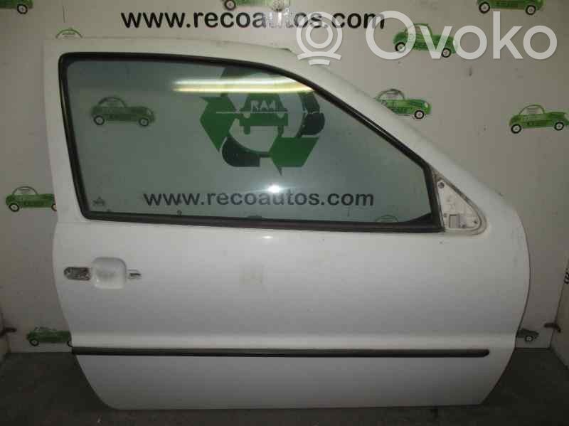 Volkswagen Polo III 6N 6N2 6NF Puerta delantera 