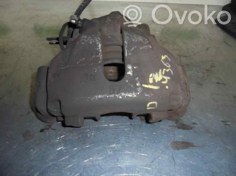 Audi A4 S4 B5 8D Etujarrusatula 