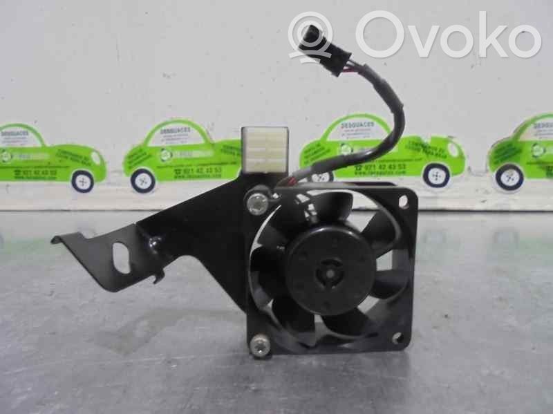 BMW 7 E65 E66 Mazā radiatora ventilators 