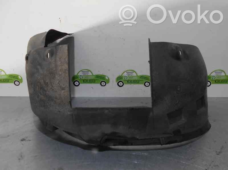 Opel Combo C Nadkole przednie 