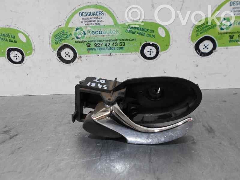 Ford Focus Front door interior handle 
