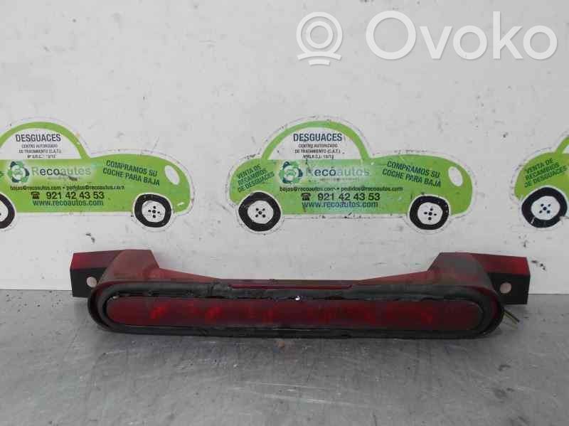 Ford Focus Third/center stoplight 