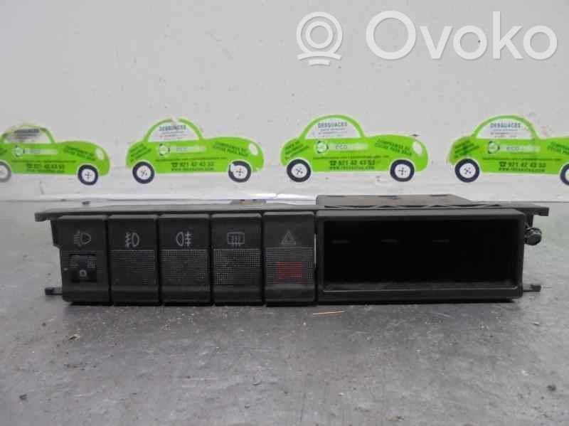 Interruptor de control multifunción   4A0941561A
