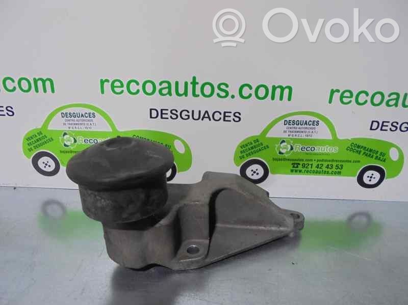 Engine mount bracket   4A0199343D