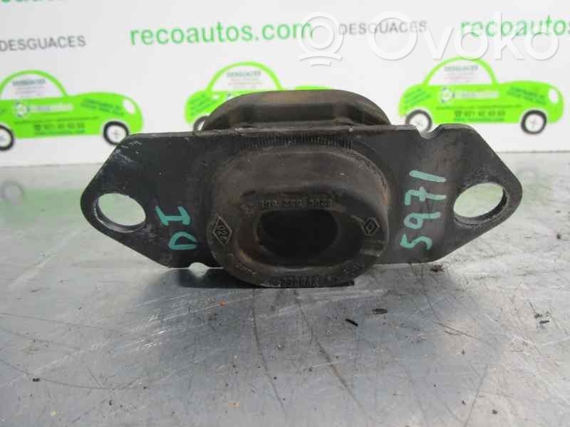 Renault Clio III Engine mount bracket 