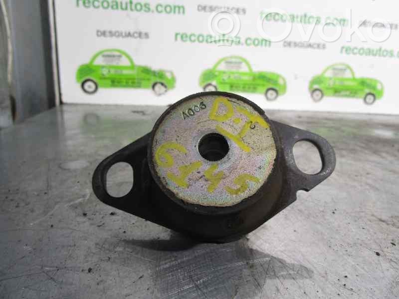 Renault Clio II Engine mount bracket 