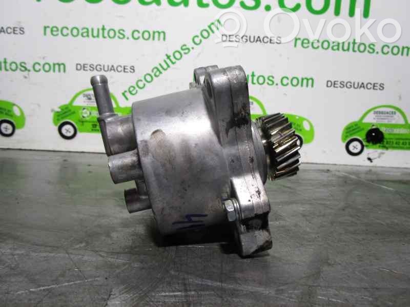 Opel Monterey Vacuum pump 