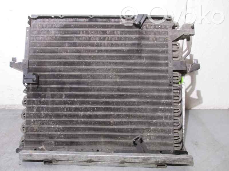 BMW 3 E30 Radiateur condenseur de climatisation 
