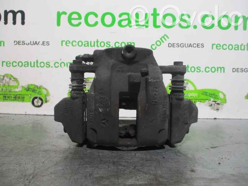 Mercedes-Benz A W169 Zacisk hamulcowy przedni 