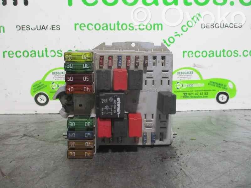 Lancia Ypsilon Juego de caja de fusibles 