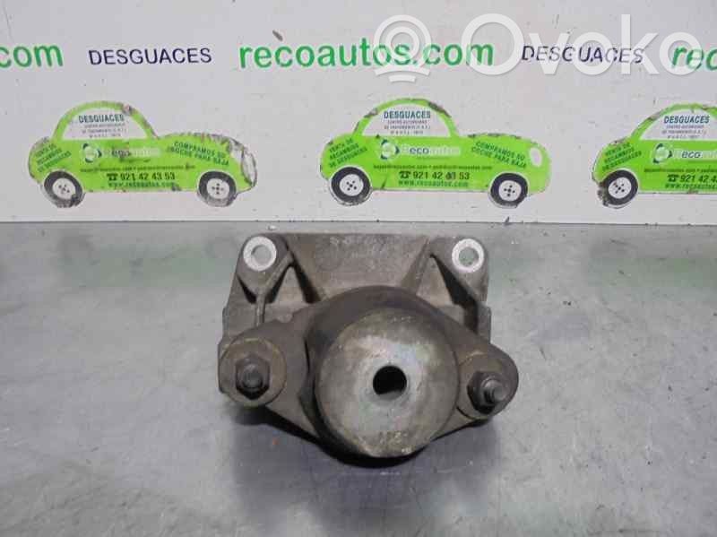 Engine mount bracket   7700788318,415507