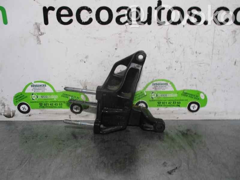 Engine mount bracket   72572,90498184