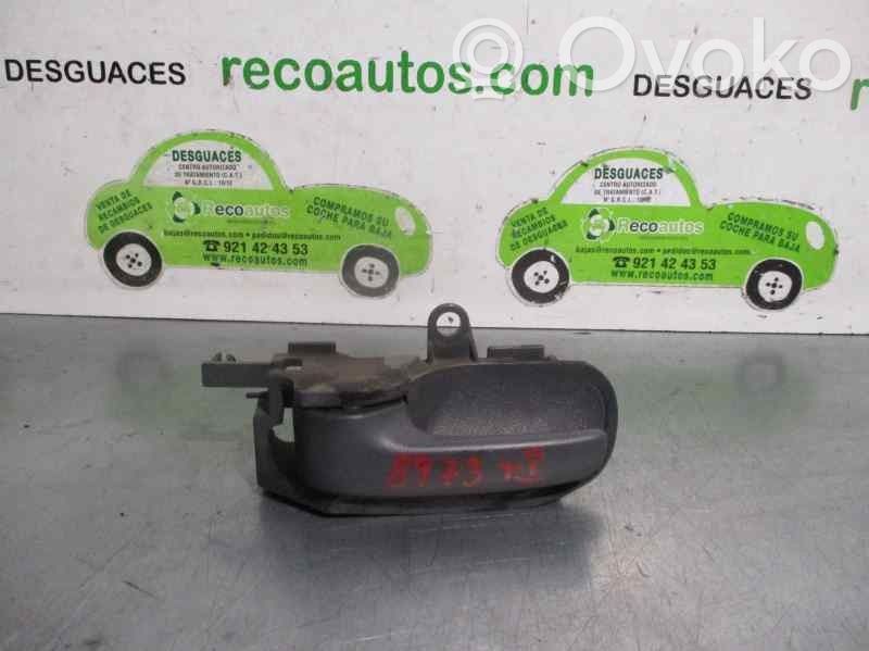Peugeot 107 Manecilla interna puerta trasera 