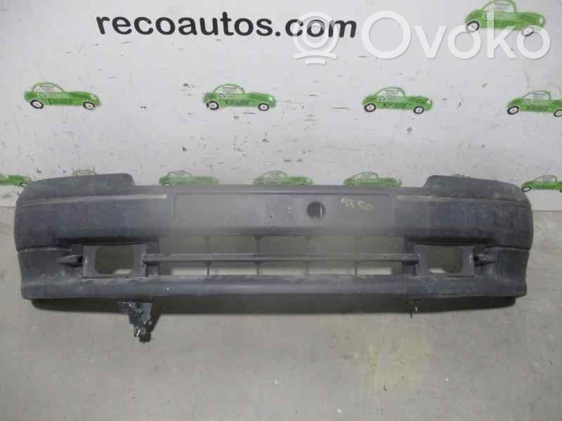 Renault Clio I Parachoques delantero 