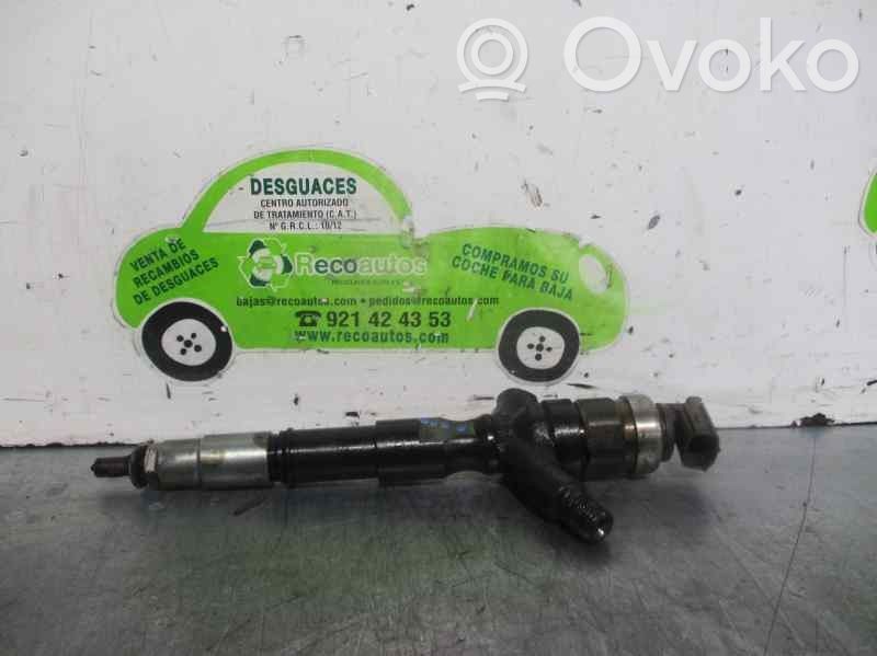 Toyota Land Cruiser (J100) Injector combustibil 