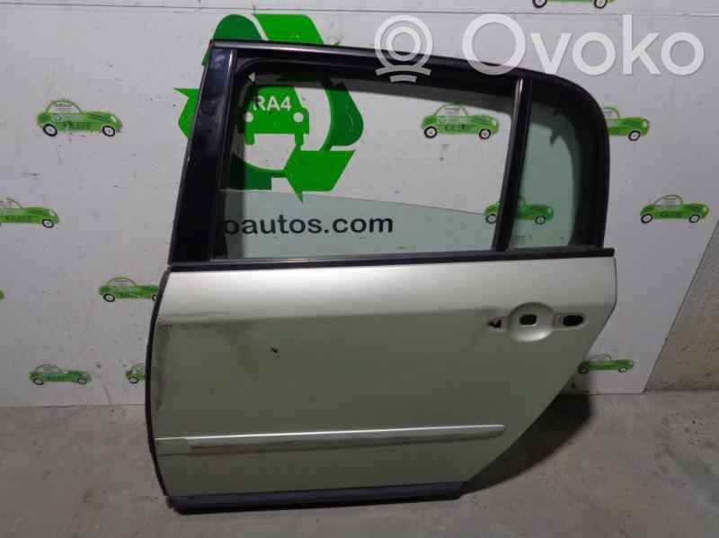 Puerta trasera   7751472403,VERDECLARO,5PUERTAS