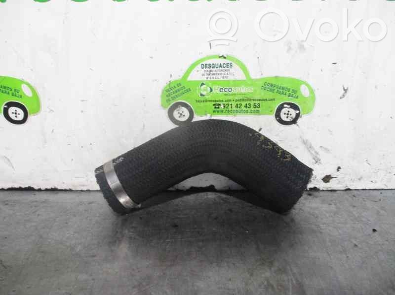Ilmastointilaitteen putki (A/C)   MB957388