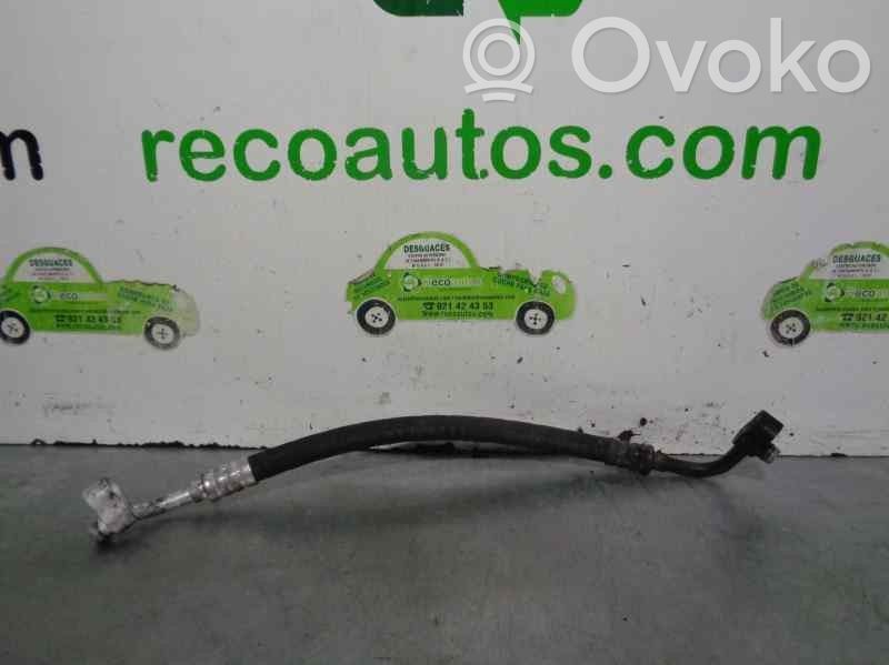 BMW 3 E36 Ilmastointilaitteen putki (A/C) 