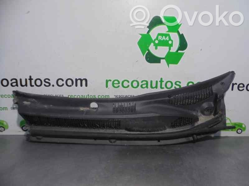 Toyota RAV 4 (XA20) Rivestimento parabrezza