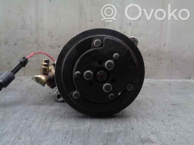 Opel Corsa B Compresseur de climatisation 