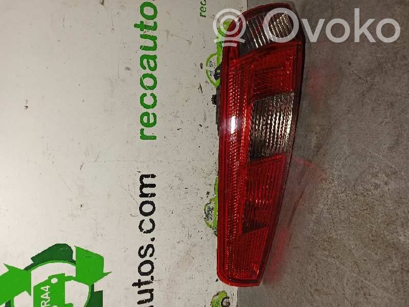 Ford Fiesta Lampă spate în caroserie 
