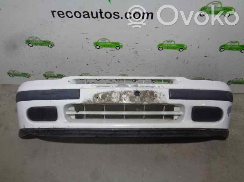 Renault Clio I Parachoques delantero 