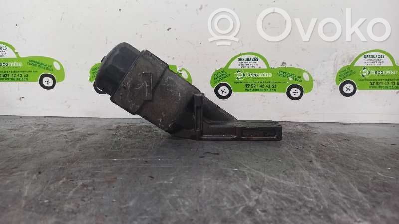 BMW 3 E36 Öljynsuodattimen kannake 