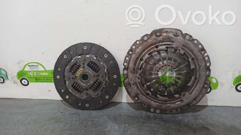 Renault Clio III Juego de embrague 
