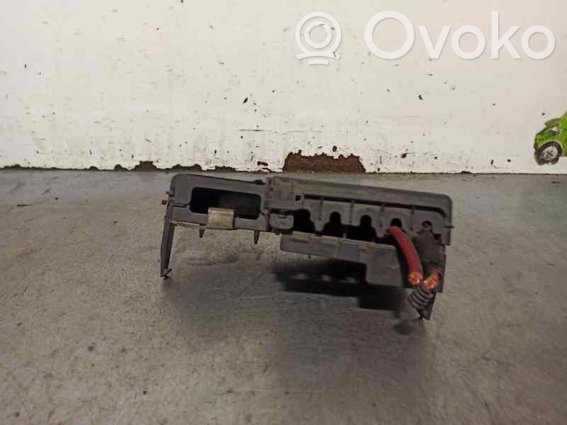 Opel Corsa D Juego de caja de fusibles 