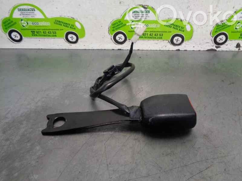 Hebilla del cinturón delantero   D016001