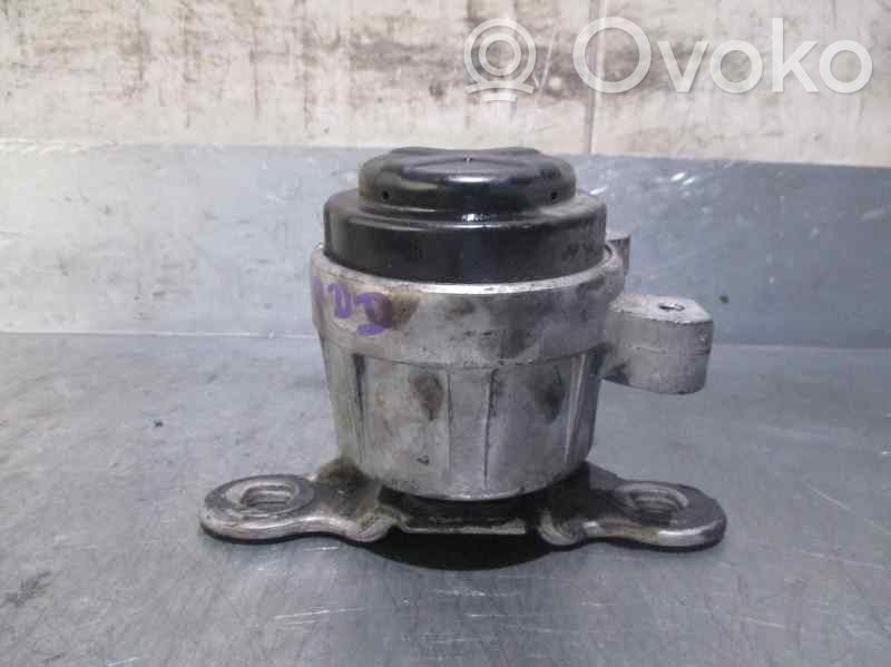 Ford Mondeo Mk III Engine mount bracket 