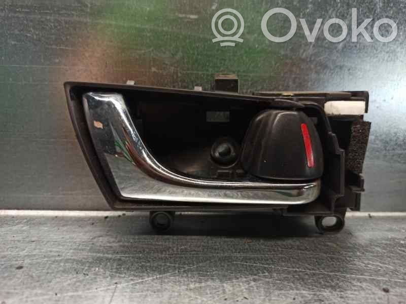 Subaru Legacy Manecilla interna puerta delantera 