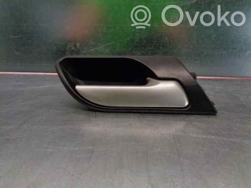 Manecilla interna puerta trasera   8408626