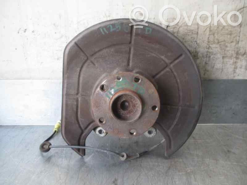 Lancia Thesis Aizmugurē riteņa rumbas vārpstas šarnīrs (stupica, capfa) 