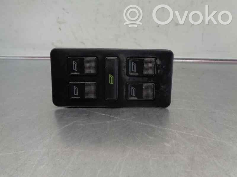 Audi A6 S6 C4 4A Interruttore di controllo dell’alzacristalli elettrico 