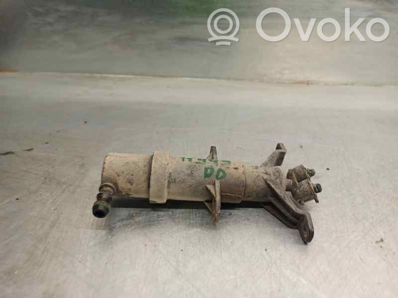 Volkswagen Touareg I Headlight washer spray nozzle 