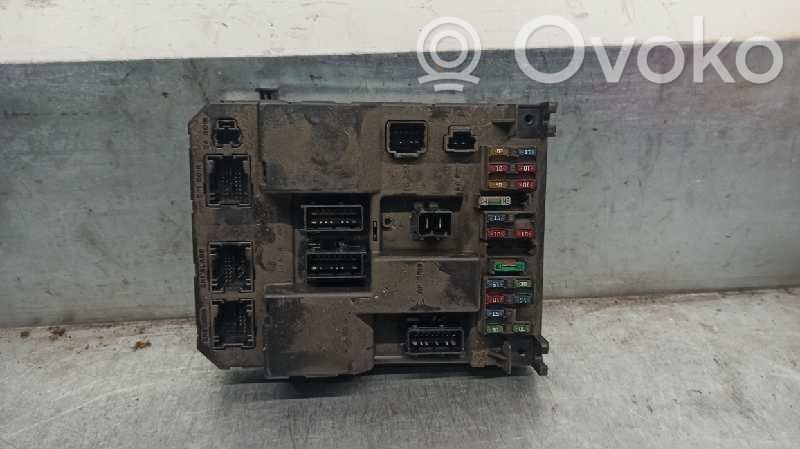 Peugeot 307 Juego de caja de fusibles 