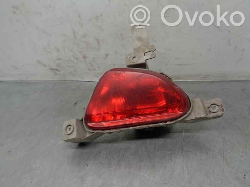 Mazda 2 Miglas lukturis aizmugurē 
