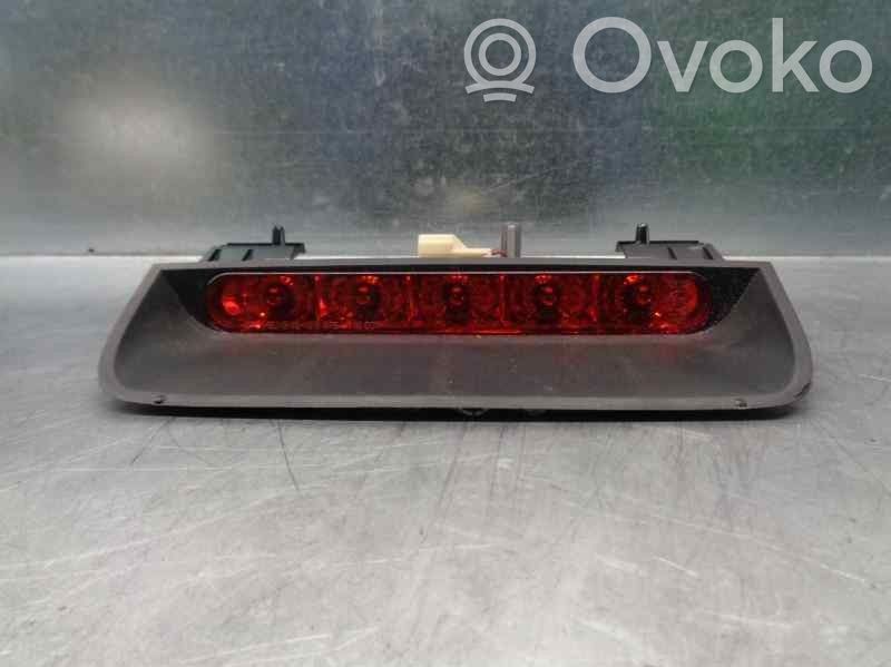 Chevrolet Lacetti Third/center stoplight 