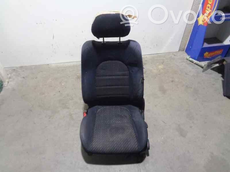 Mazda MX-3 Kuljettajan istuin 