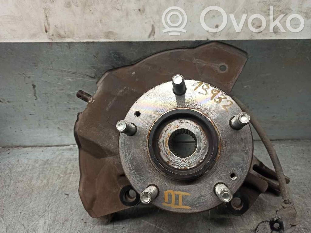 KIA Carens II Achsschenkel vorne