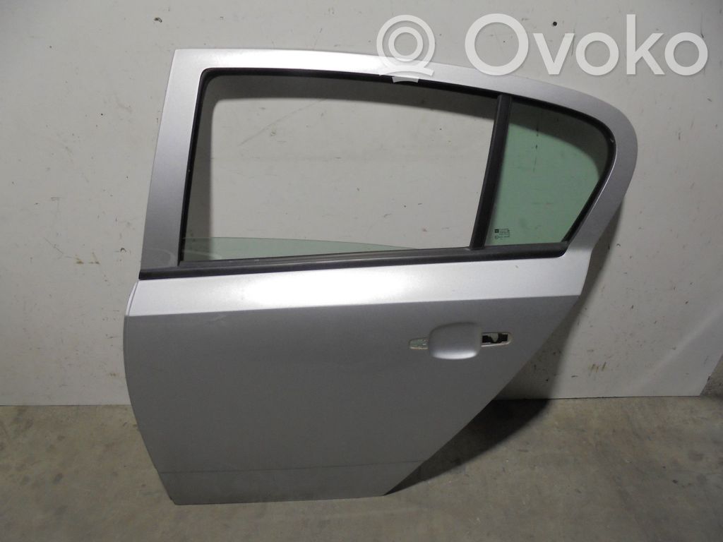 Takaovi   94710105,GRIS,5PUERTAS
