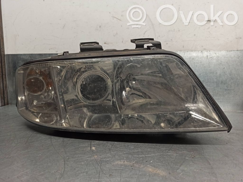 Audi A6 Allroad C5 Faro/fanale 