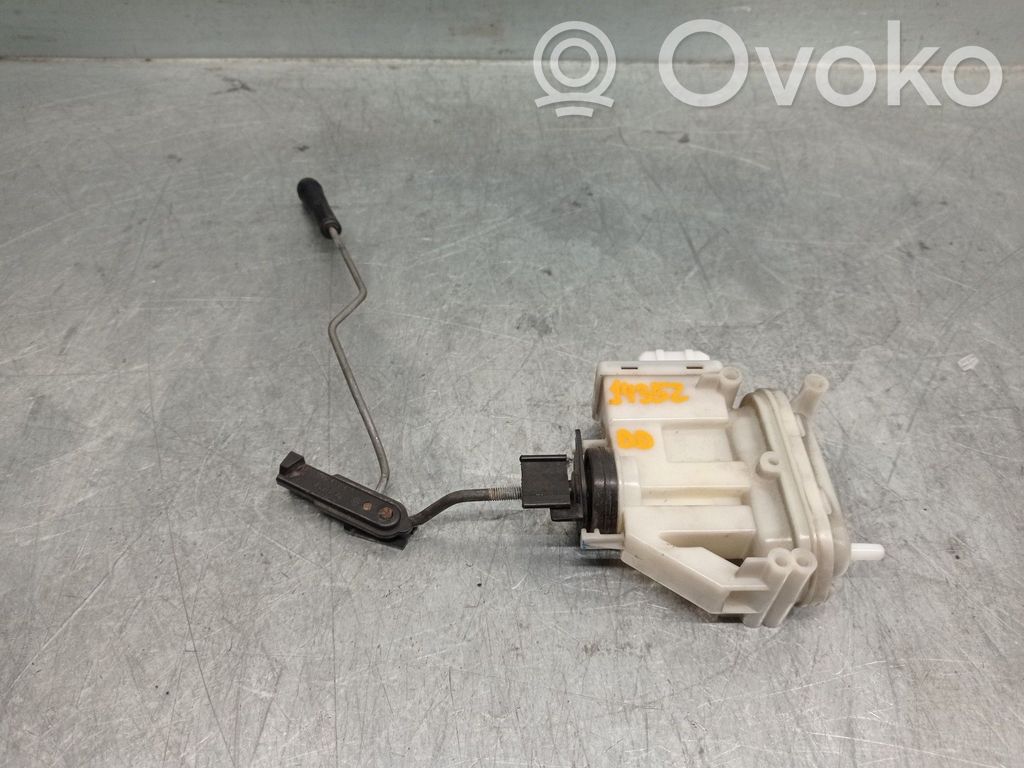 Volkswagen Passat Alltrack Etuoven lukon moottori