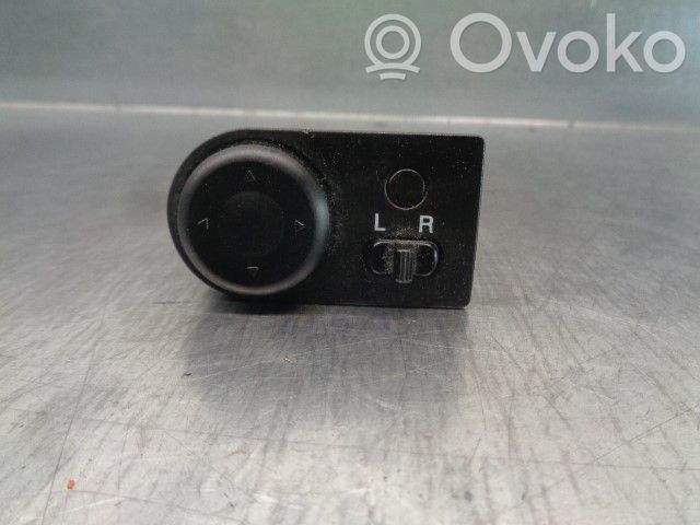 Chevrolet Aveo Wing mirror switch 
