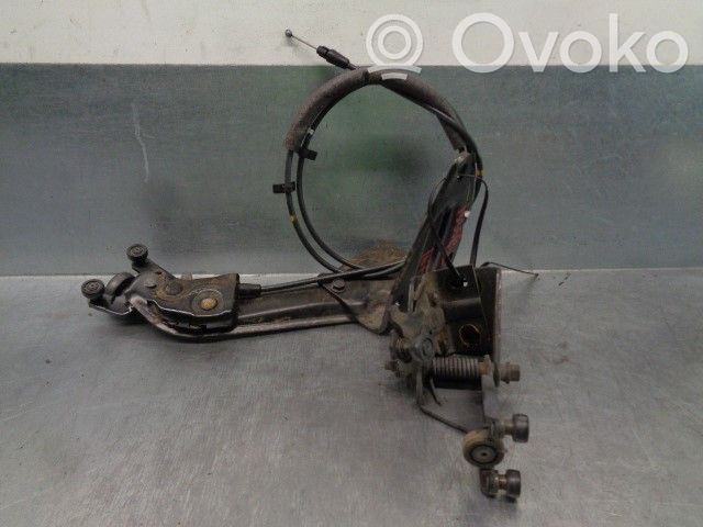 Chrysler Voyager Tailgate/trunk/boot hinge 