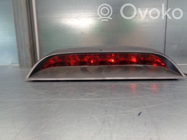 Chevrolet Aveo Third/center stoplight 