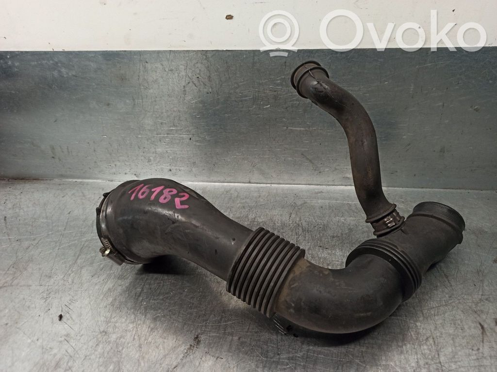 Ford Focus Ilmastointilaitteen putki (A/C) 