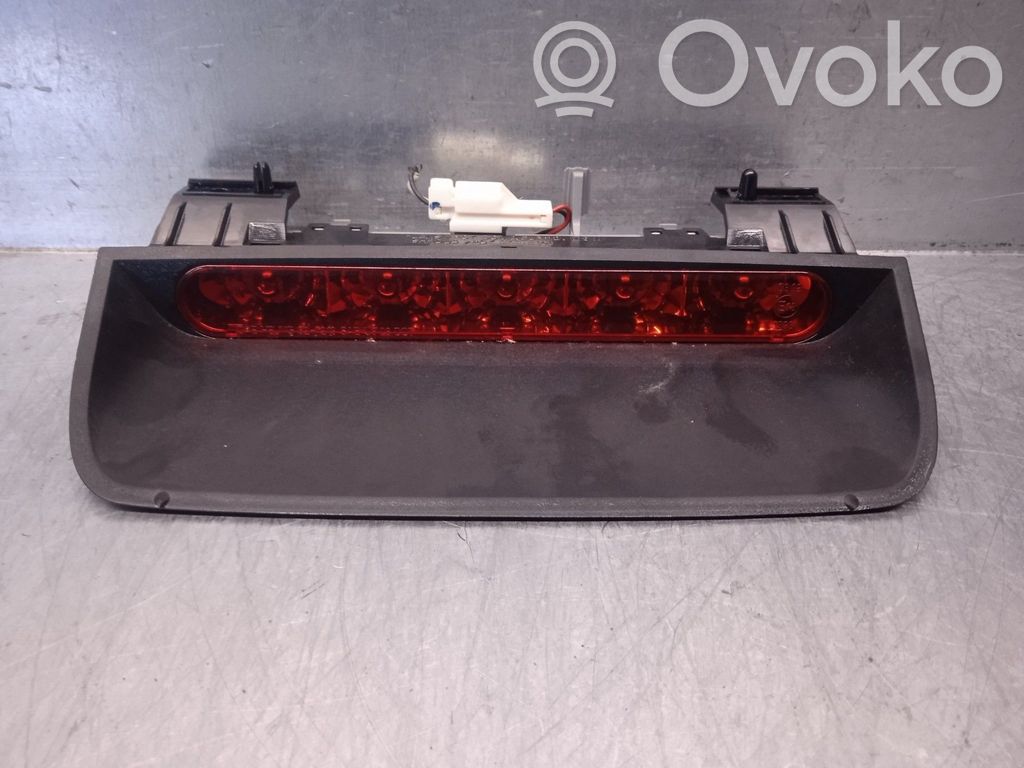 Chevrolet Lacetti Third/center stoplight 
