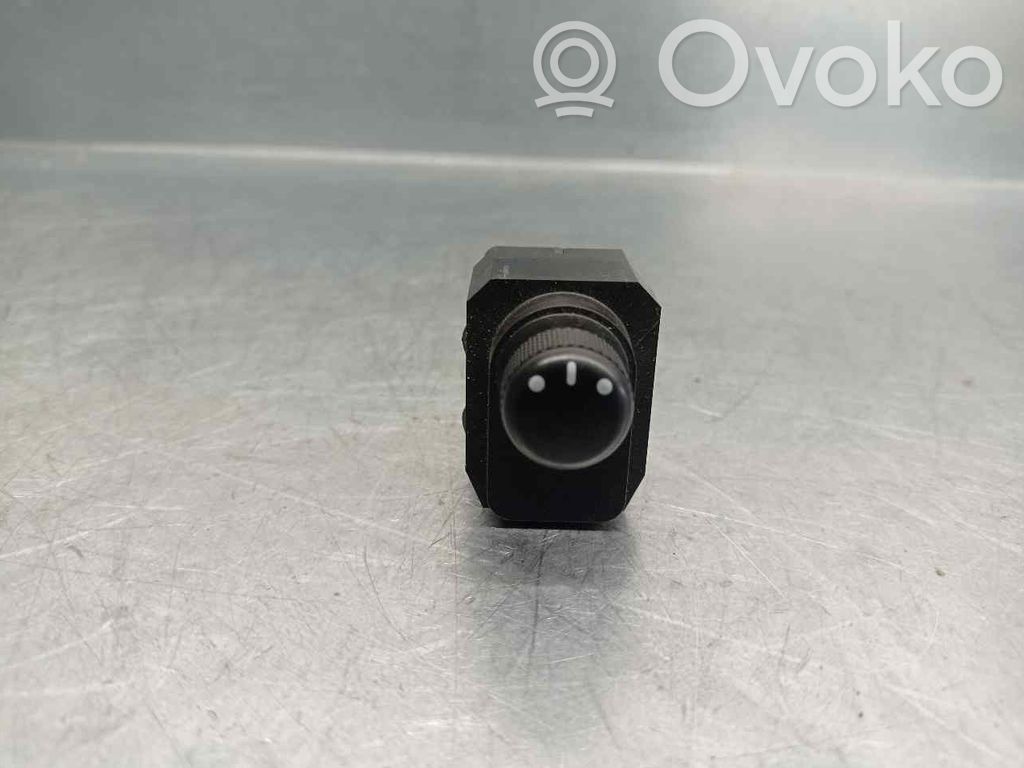 Suzuki Swift I Wing mirror switch 